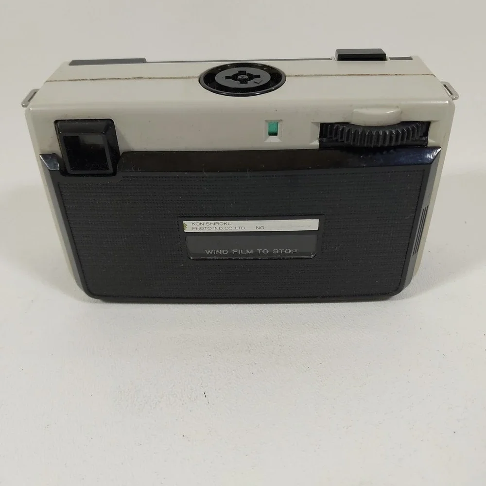 Vintage Konipak 300 Konica 126‎ Film Camera and case